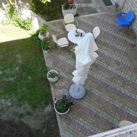 House - Bedroom For 5 People - 1st Floor - A Velipojë