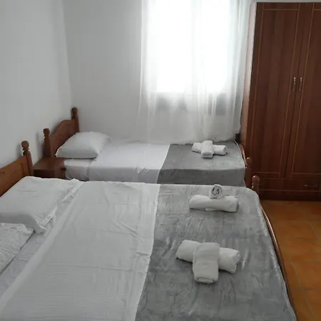 Tatil Evi House - Bedroom For 5 People - 1st Floor - A Velipojë