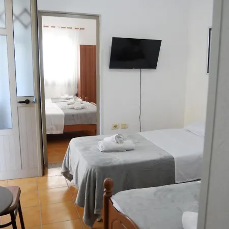 House - Bedroom For 5 People - 1st Floor - A * Velipojë