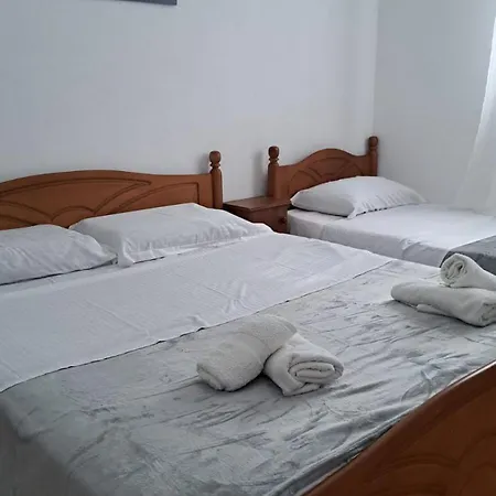 House - Bedroom For 5 People - 1st Floor - A