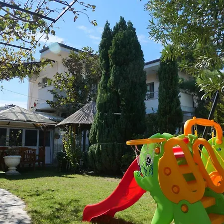 House - Bedroom For 5 People - 1st Floor - A Tatil Evi Velipojë