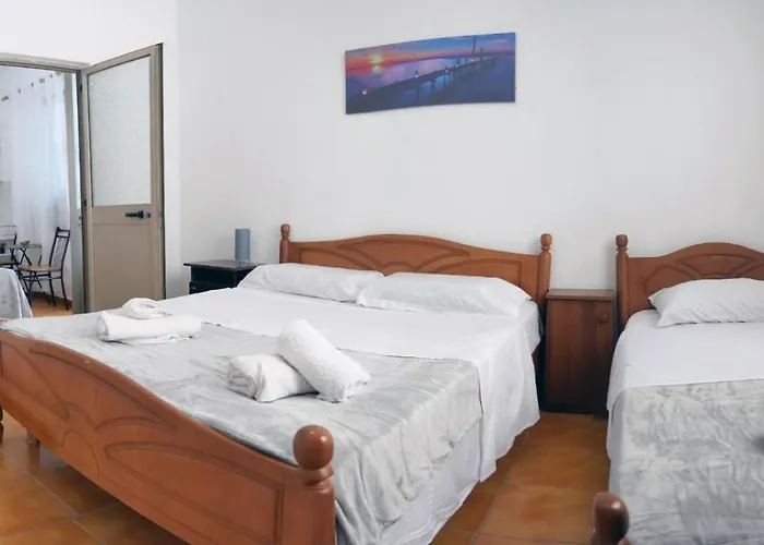 House - Bedroom For 5 People - 1st Floor - A * Velipojë