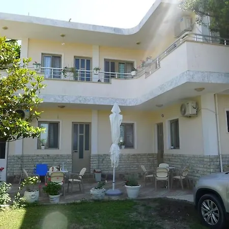 House - Bedroom For 5 People - 1st Floor - A Hébergement de vacances