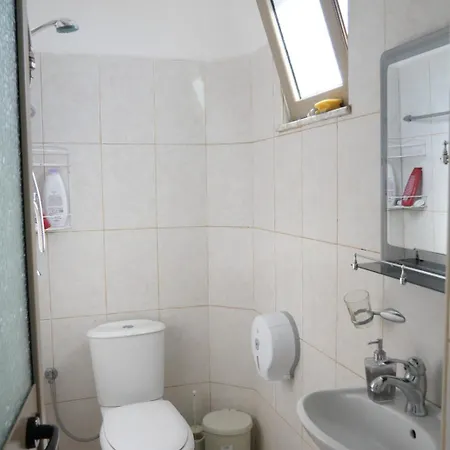 House - Bedroom For 5 People - 1st Floor - A Velipojë