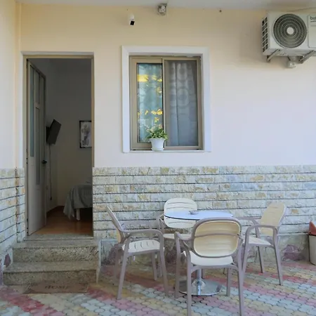 Nyaraló House - Bedroom For 5 People - 1st Floor - A *