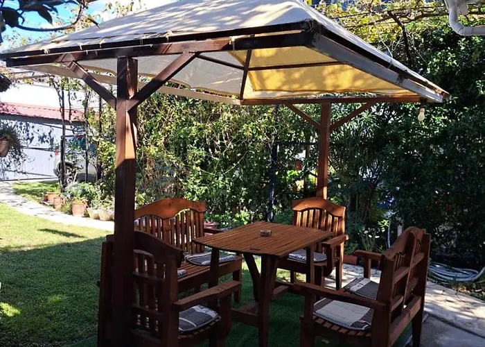 House - Bedroom For 5 People - 1st Floor - A Σπίτι διακοπών *